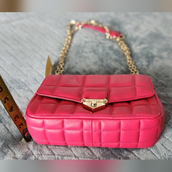 ⭐️ Host Pick ⭐️ NWT Michael Kors SoHo Quilted Leather Large Shoulder Bag - Picture 3 of 12